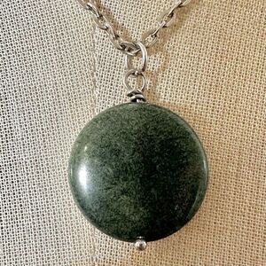 Polished jade  Stone Circle Pendant Necklace